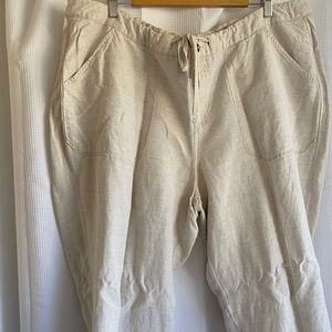 Linen pants that can be rolled up for Capri look.